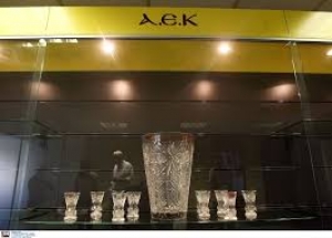 &Omicron;&Iota; &laquo;&Pi;&Omicron;&Upsilon;&Theta;&Epsilon;&Nu;&Alpha;&Delta;&Epsilon;&Sigma;&raquo; &Alpha;&Pi;&Omicron;&Kappa;&Alpha;&Lambda;&Upsilon;&Pi;&Tau;&Omicron;&Upsilon;&Nu; &Pi;&Omicron;&Lambda;&Upsilon; &Alpha;&Nu;&Eta;&Sigma;&Upsilon;&Chi;&Eta;&Tau;&Iota;&Kappa;&Alpha; &Nu;&Epsilon;&Alpha; &Gamma;&Iota;&Alpha; &Tau;&Eta;&Nu; &Kappa;.&Alpha;.&Epsilon;. (&Alpha;&Pi;&Omicron;&Kappa;&Alpha;&Lambda;&Upsilon;&Psi;&Eta; &Nu;. 19)