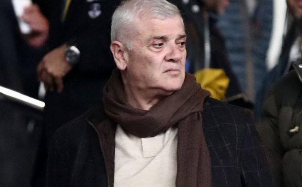 &Pi;&Omicron;&Iota;&Omicron;&Sigma; &laquo;&Epsilon;&Sigma;&Tau;&Eta;&Sigma;&Epsilon;&raquo; &Tau;&Eta;&Nu; &Alpha;.&Epsilon;.&Kappa;.; (&Sigma;&Chi;&Epsilon;&Tau;&Iota;&Kappa;&Alpha; &Mu;&Epsilon; &Tau;&Eta;&Nu; &laquo;&Epsilon;&Pi;&Iota;&Tau;&Rho;&Omicron;&Pi;&Eta; &Delta;&Epsilon;&Omicron;&Nu;&Tau;&Omicron;&Lambda;&Omicron;&Gamma;&Iota;&Alpha;&Sigma;&raquo;)